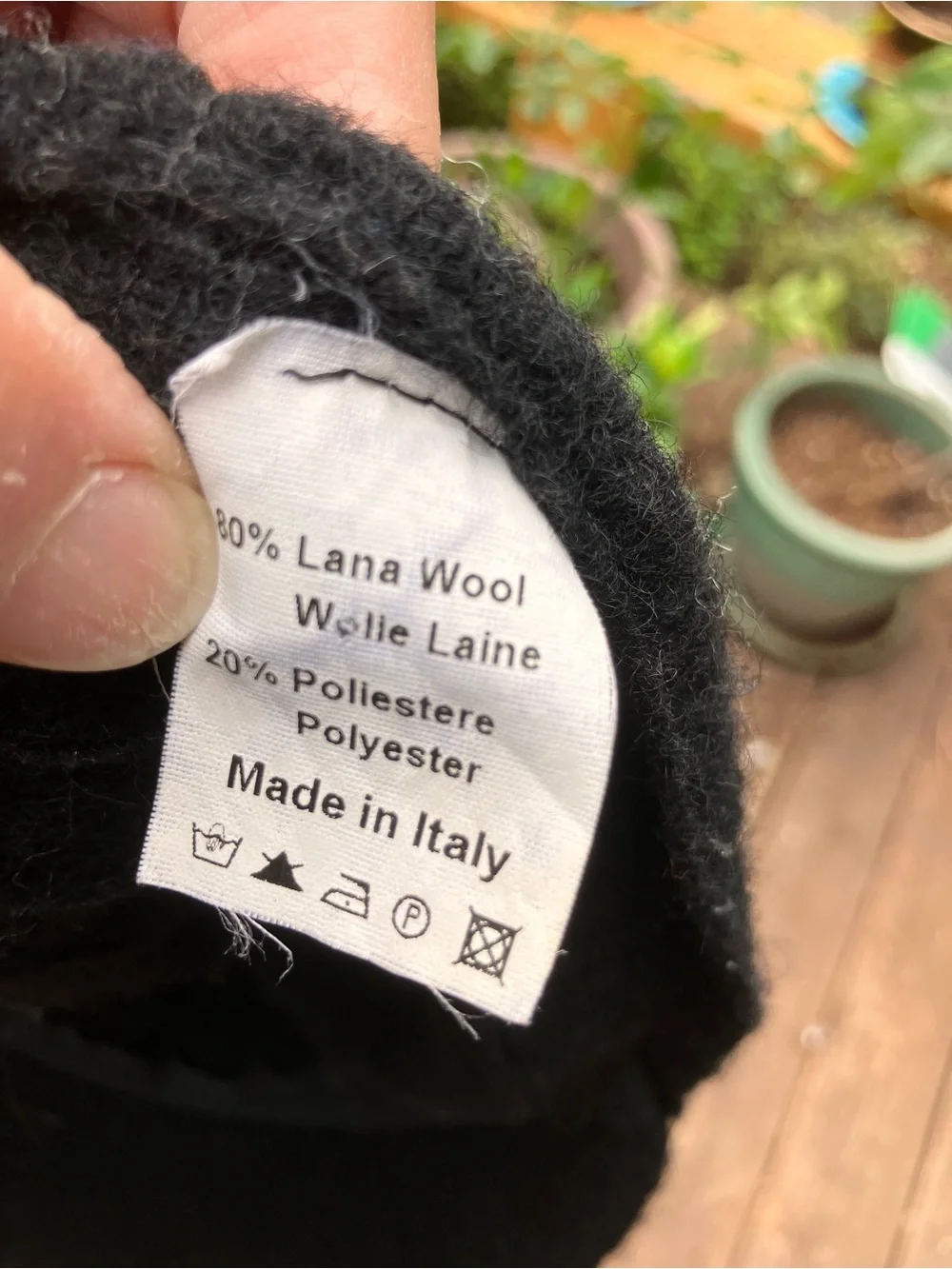Wool blend cap made in Italy